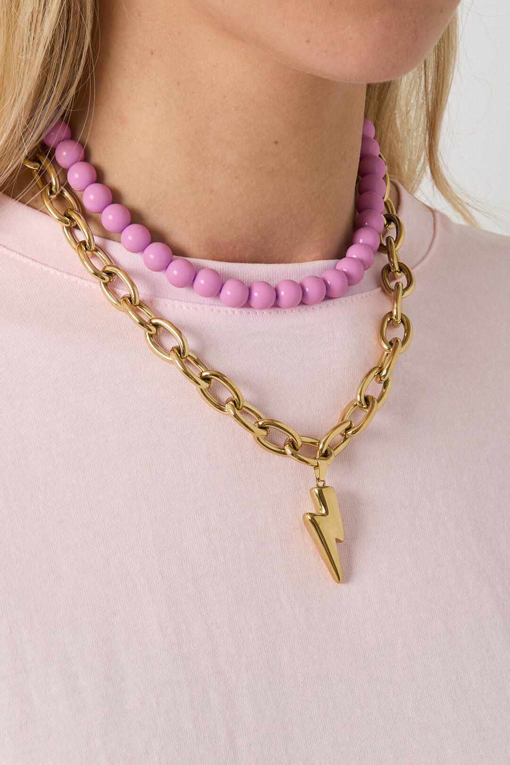 Collar Maglia Grossa · cadena gruesa con rayo, acero dorado — vista 2
