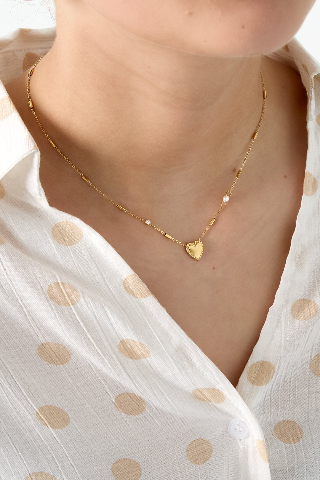 Collar Cuoricino · corazón pequeño de acero dorado — vista 2