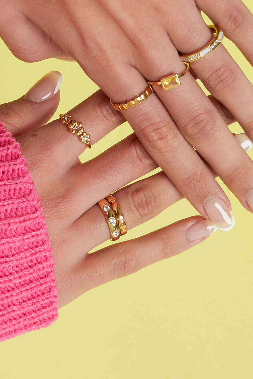 Anillo Cuori Pieni · banda de corazones macizos, acero dorado — vista 2