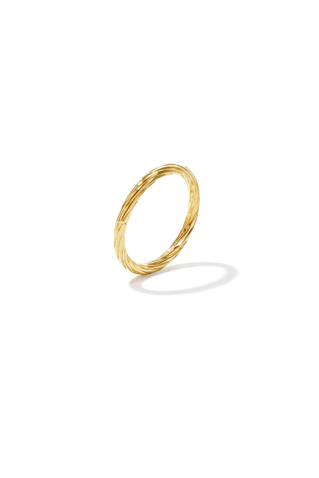 Anillo Corda · banda de cordón torsionado, acero dorado